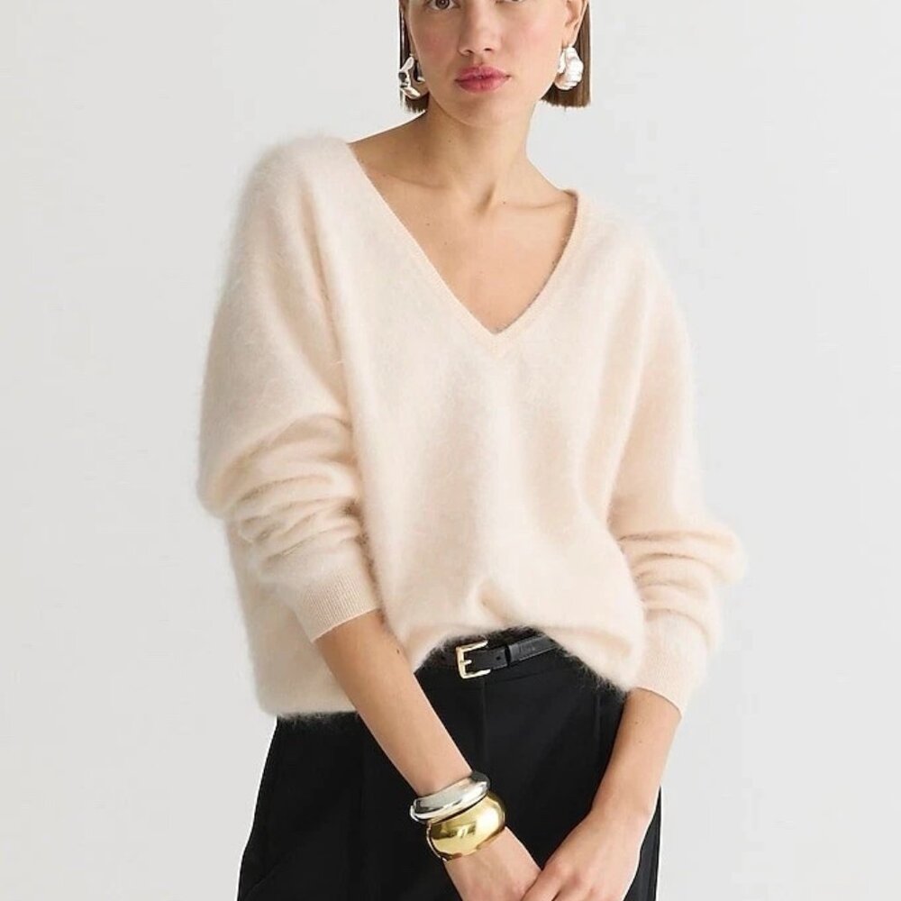 J.Crew Brushed Cashmere Relaxed V-Neck Sweater • Cream Size Small